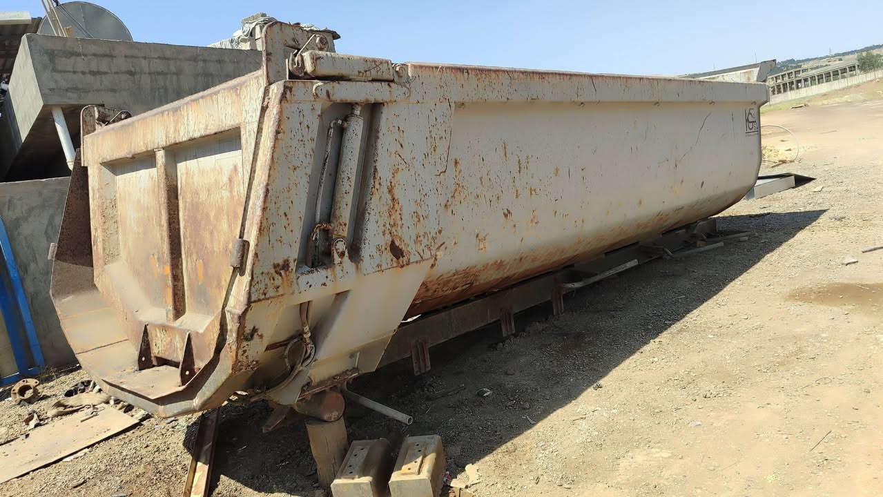 للبیع بدی ڤالڤو بلادی طول 6 متر  بدی بلادی نضیف دبل شاصی بشرط
سعر  85 ورقە بها مجال قلیل

***********

***********
