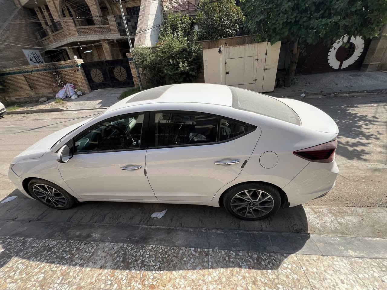 هيونداي النترا 
موديل 2019 خليجي فول موصفات 
ماشية  24 بعدها بحاله الزيرو 
الموصفات 
فتحه سقف
مري شفط مع اشارة ترحيب 
تبريد قطعتين ثلج 
كامره خلفية
شاشه كبيرة  
حساس أمامي خلفي 
اربعة أنظمة قيادة
محرك 2000 
نظام ترحيب 
يدات نيكل + اناره 
بصمه تشغيل وبواب وصندوك 
رقم الانكليزي الجديد قبل 4 اشهر تغير 
تخم تايرات جديد 
سياره بدون حادث بدون معجون فقط رش باب خلفي اثر شخوط بالشركة نفسها مكينه كير تبريد تدفه كفاله مابيها برغي نقص سياره مرايحه مصلح اصلا 
 مكان السيارة بغداد السيدية
سبب البيع محد يطلع بيها 
السعر المطلوب 170 بيها مجال قليل 
رقم الحجي ‭0781 055 6587‬ بي واتساب
