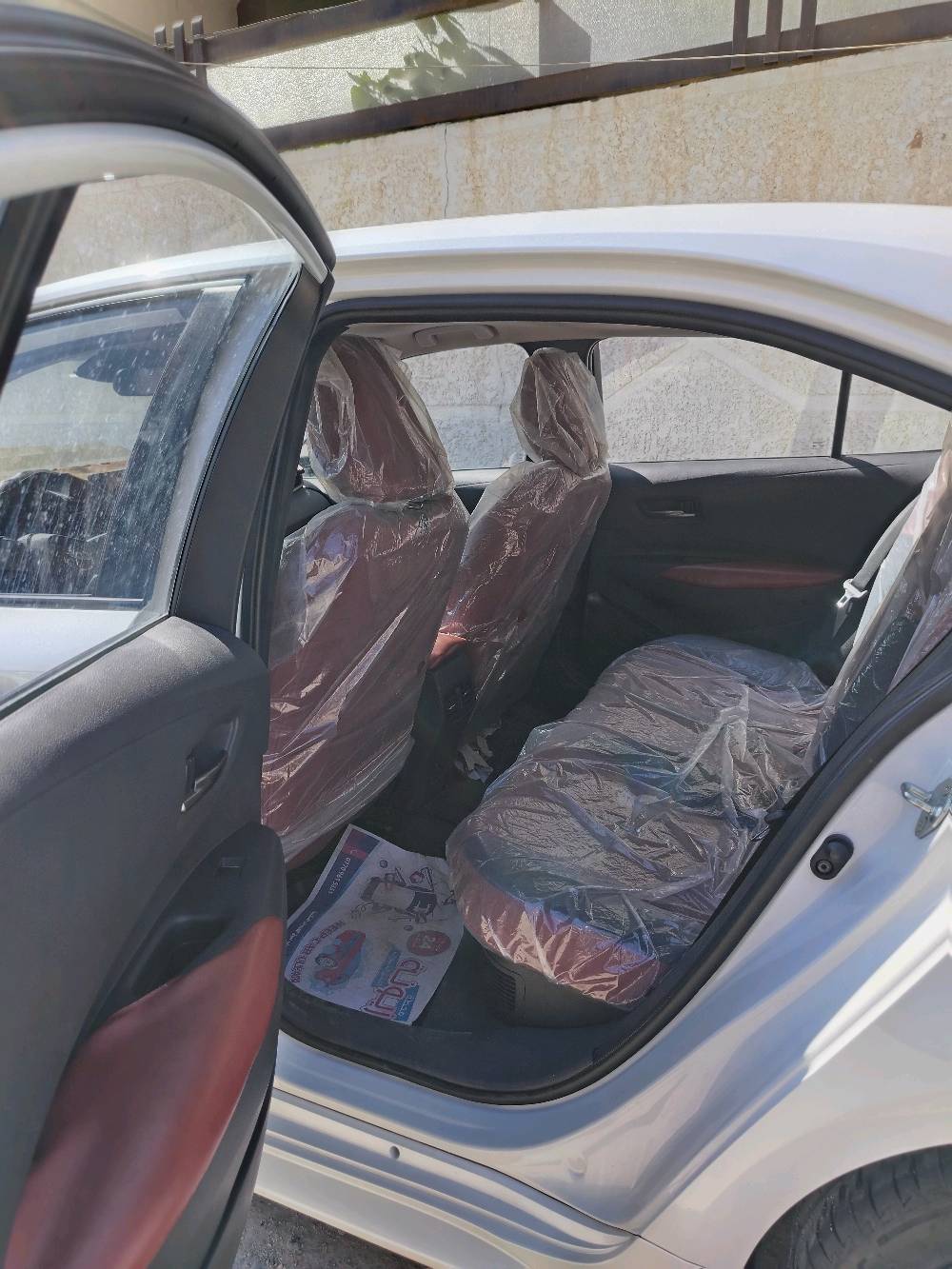 كورلا هايبرد 25

فئة s بلاك ادشن 

كشن أحمر كهربائي

فتحه سقف 
  
ماشيه 15

مكاني بغداد شعلة حي جوادين 

مكفولة كفالة عامة

الاستفسار 

***********
كورلا الهايبرد 25: وارد شنو بالضبط؟ وكالة لو استيراد، وبيها بصمة/شاشة/كامرة وكالة لو مضافات؟: 
وارد صيني بصمه شاشة لمس كامرات وكالة بدون اضافة
ممكن توضح شنو حالة السيارة: ما بيها صبغ أو دگّة أو حادث، ولو أكو أي تبديل قطع شنو المتبدّل؟: 
كفالة عامة 
الكفالة العامة شنو تشمل بالضبط وكم مدتها/باقي بيها شكد؟: 
مكفولة 
السعر قابل للتفاوض لو نهائي؟ وإمكانية المعاينة وين وبأي وقت؟: 
158قابل للتفاوض قليل