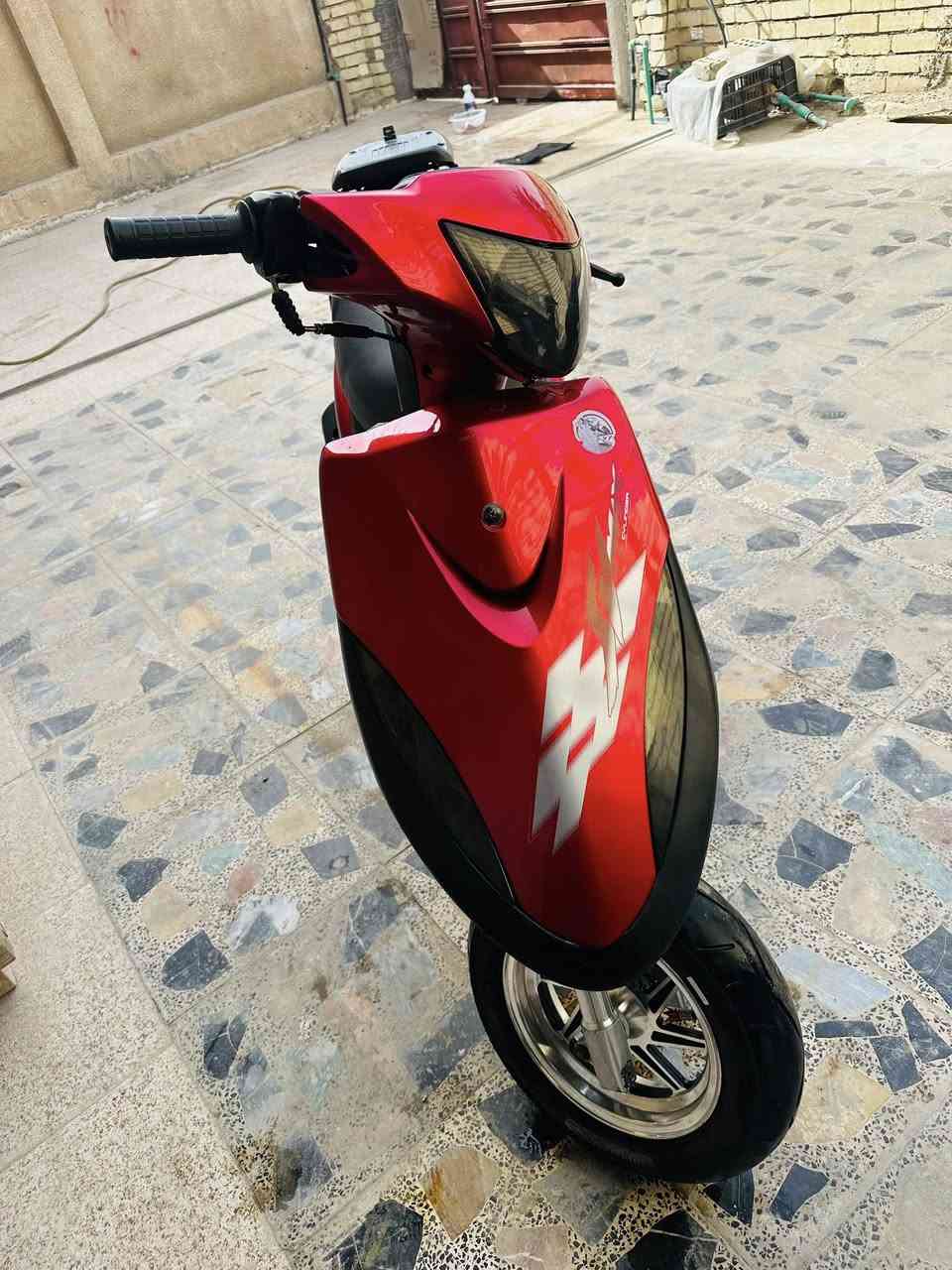 السلام عليكم دراجه ماكس عدله للبيع الدراجه مكينته 49 بلاد مامفتوحه مزوده تزويد خارجي فقط السعر 550وبيه مجال بسيط مكان الدراجه مسيب الدوب الرقم ***********
