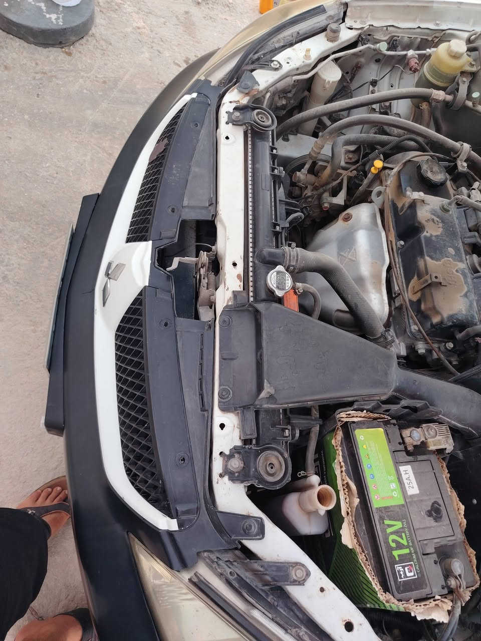 لانسر 2010 باسمي مكينه 1600 طبق اسود جديده جير وماكينه وحداديه جدد بيها ربع شامله  خشم فقط واحد العنوان كربلاء ***********     83 وبيها مجال
