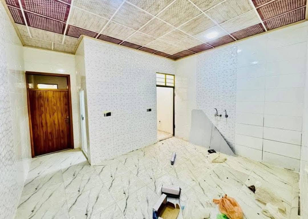 دار لليجار مجمع بيتي لثاني طابق واحد مساحة 100 متر
يحتوي عله غرفه وصاله ومطبخ وستقبال ومكشوفه وحمامات ثنين 
لستفسار 
***********
