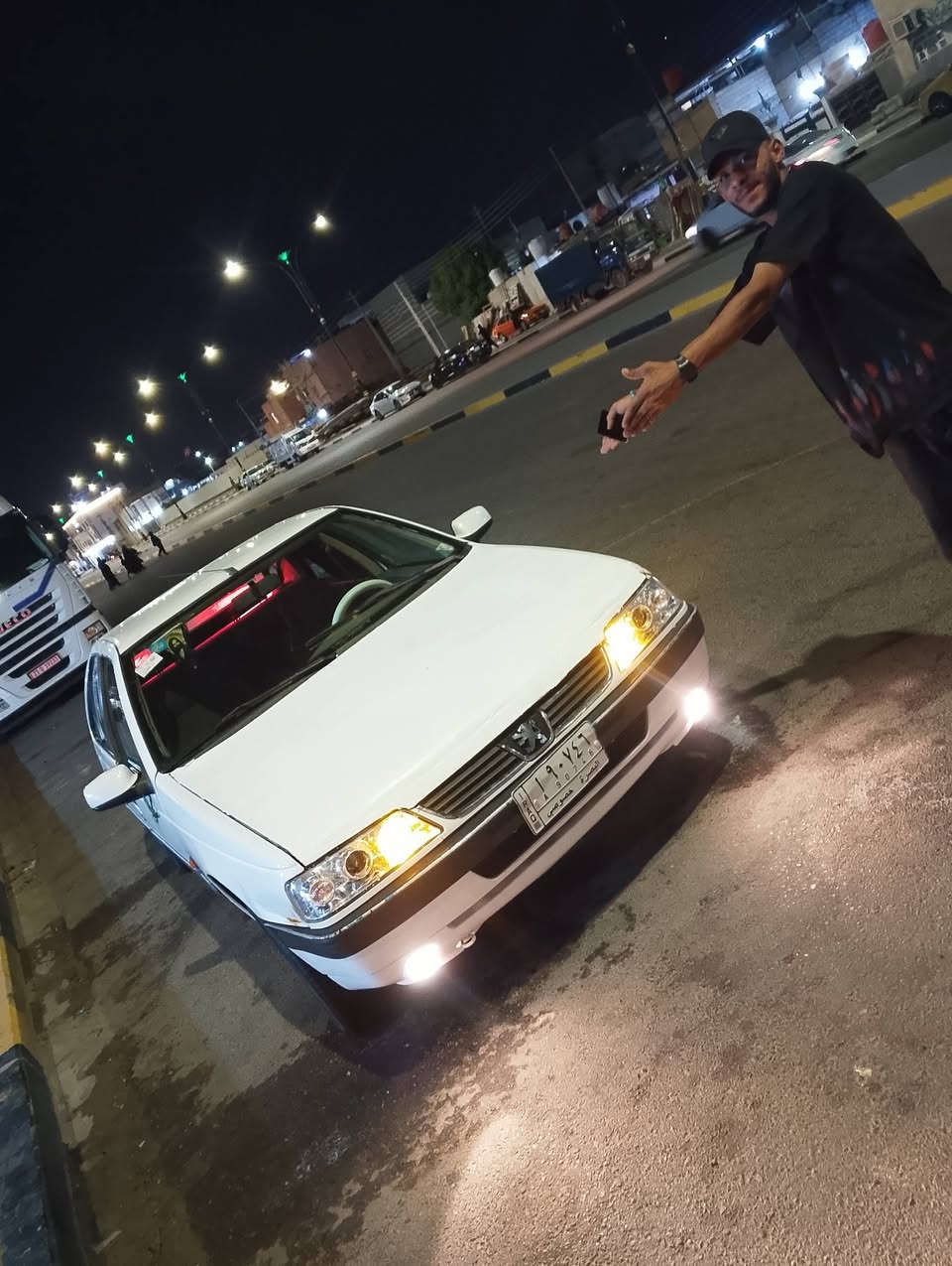 ه سلام عليكم بيجو 405مديل 16السياره بنيدها بي حرك وكاير السياره بيها مدكر كدام مبدل مكينه كير خير من الله حداديه جديده طخم تاير جديد السياره خير من الله السعر 38 وبيها مجال لشراي يتصل ***********
