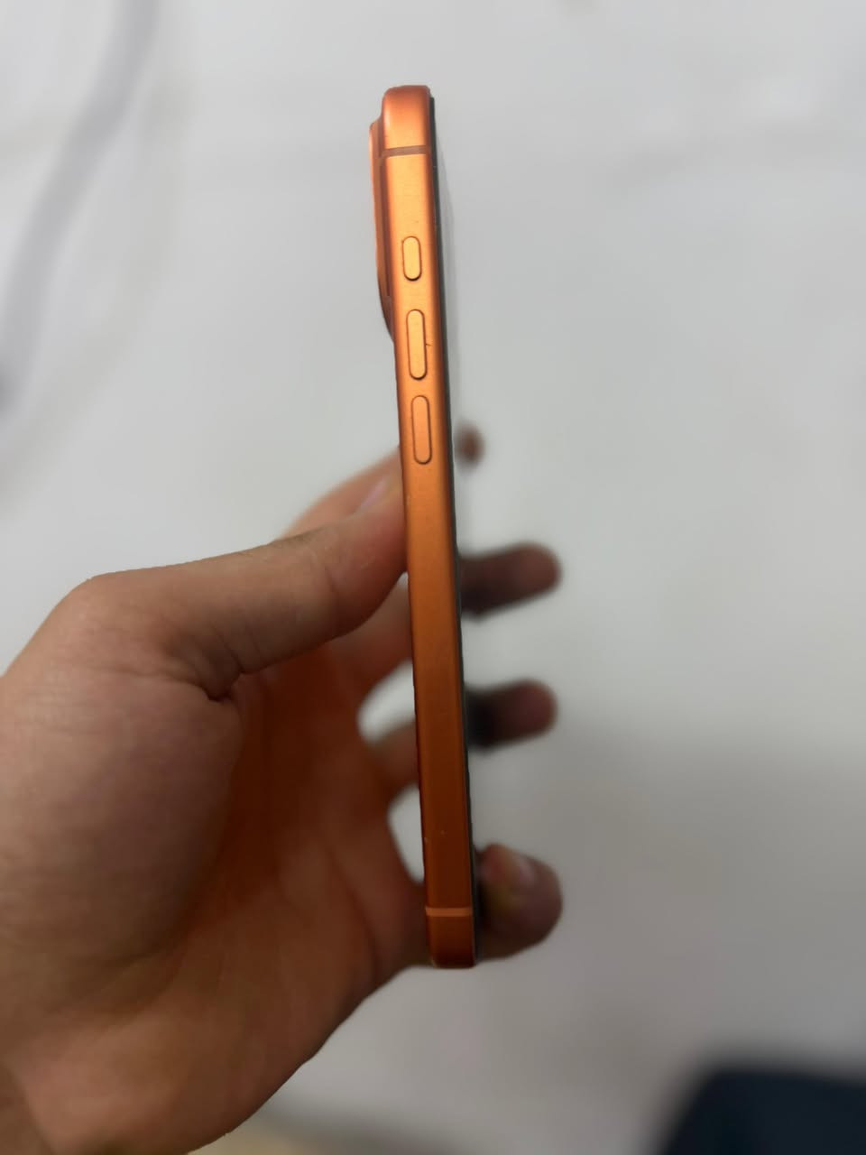 للبيع ١٧ esim شريحه الكترونيه جهاز اخو الجديد ومابي اي شخط مثل ماموضح بطاريته ٩٩ مشحون ١١٥ مره هسه صارت ٩٩
الكيبل والكارتونه مالته موجودات 
وبعده داخل الضمان مال شركة 
مكاني بغداد الحريه 
رايده ب١٧٥٠ 
موجود علواتس هذا رقمي ***********
