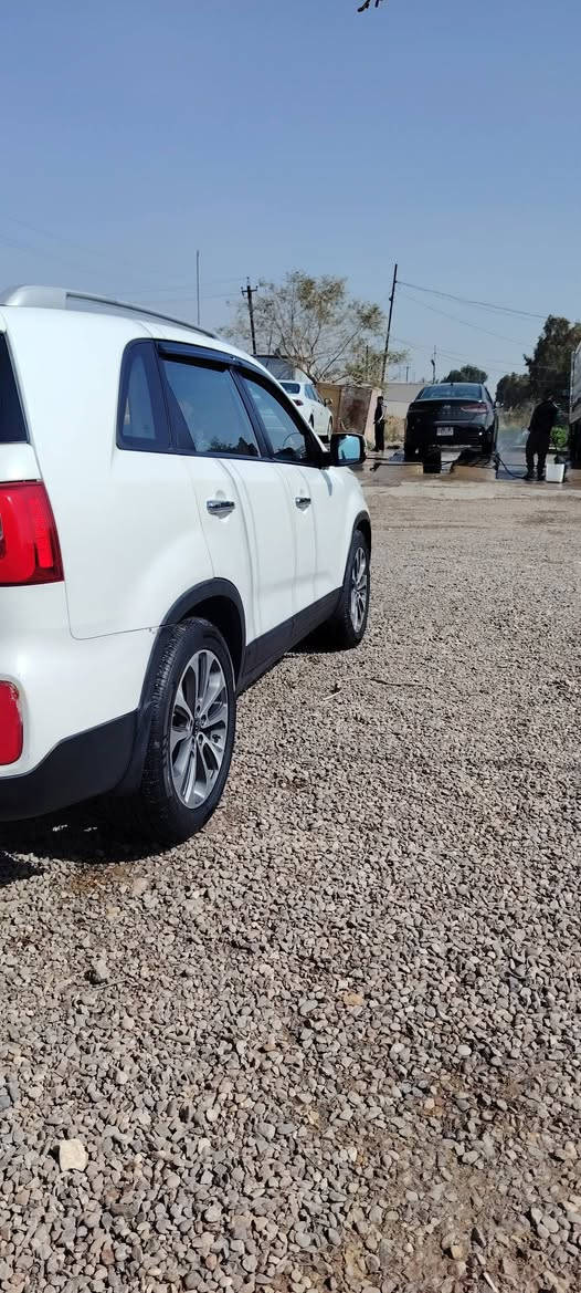 السلام عليكم كيا سورنتو موديل ١٤ خليحي رقم سليمانيه تحويل ثاني يوم محرك ٢٤٠٠ دوش كير ومحرك مكفولات تبريد ٣ قطع ثلج ٧راكب بصمه تشغيل وأبواب كشن كهربائي داخل لونين مري شفط اشاير بل مري علامه سورنتو ترحيب اناره محيطيه سياره نضيفه بيه ٣ قطع رش مبيدات أثر شخط بدون قطره معجون جاملغ خلفي وباب عكس السايق والوره العنوان ديالئ بعقوبه اتصال *********** السعر ١٣٥
