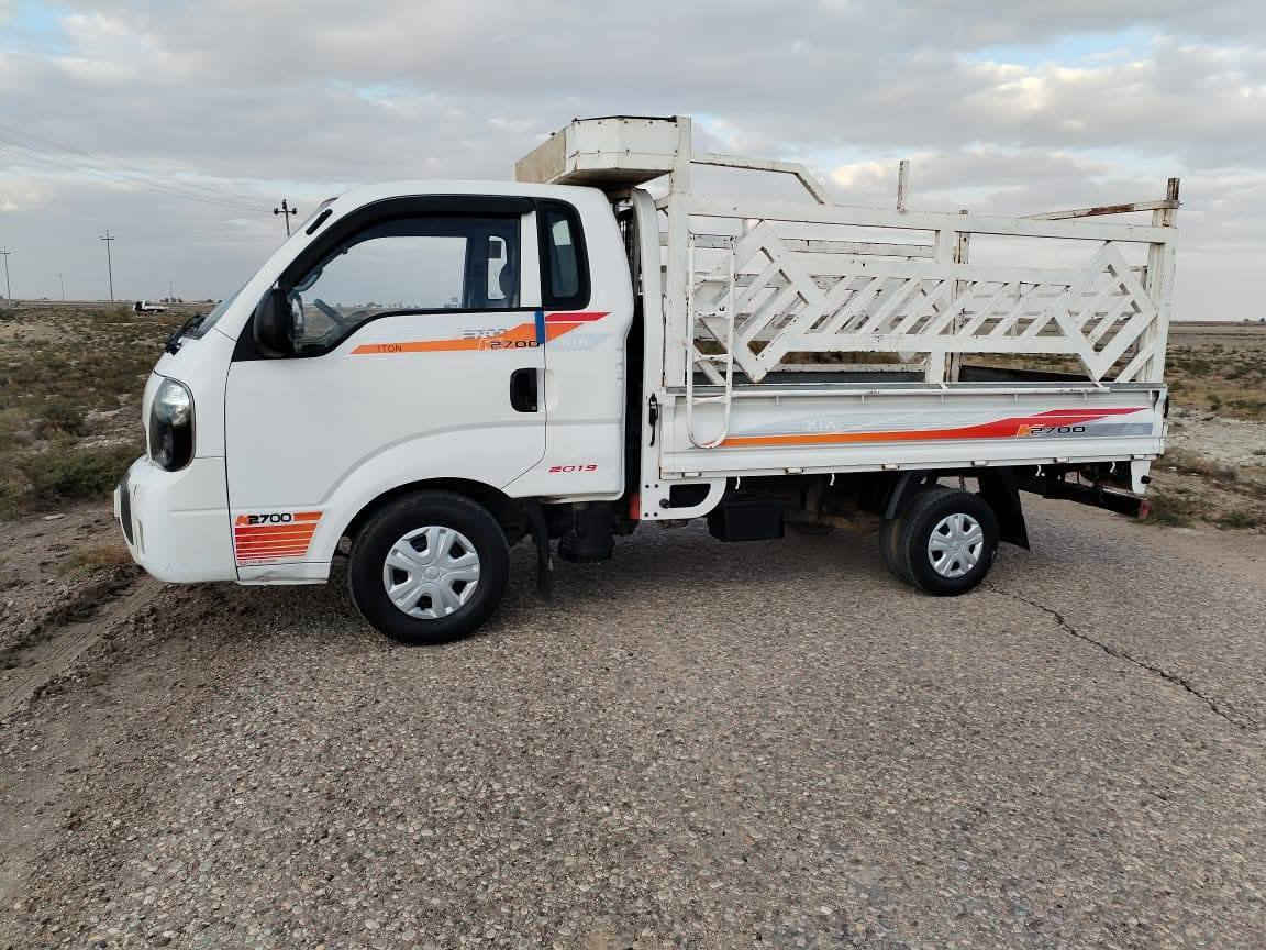 سيارة كيا حمل 2015
السعر98
سيارة كفالة عامة من الصبغ والتبديل والضربة وحتى البارد
سيارة جديده ما متعوبة 
مكينة مكفولة شرط برغي ما مفتوح بيها 
رقم ذي قار  مشروع وطني سنوية جديده لل2029 تحويل مباشر
رقم شاصي واضح جداً
شاصي مكفول 
تبريد وتدفئة كلها شغالة وضع شركة
تخم تاير جديد 
كهربائيات كلها شغالة 
مكان السيارة ناصرية للاستفسار اكثر الاتصال على الرقم
***********
