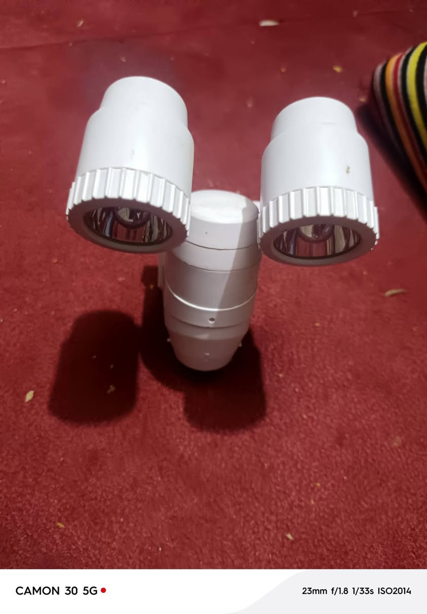 سلام عليكم بلاجكتور لابي منفذ شحن ولابي مكان واير كهرباء فتحته لكيت بداخله 4 بطاريات يعني شلون ينشحن ماعرف صور كدامك يفيدك تم 8


**إذا كنت صاحب هذا الإعلان وتريد حذفه لأي سبب، رجاءا أرسل رسالة إلى الدعم الفني**