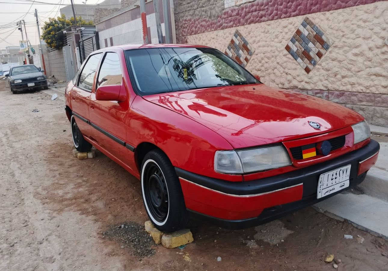 #الى عشاق السيارة الاقتصادية وغراضها مناسبة وياه اليجي يصلحها سيارة متعوب عليها ماتعبك ويومية طافي بالشارع #متاح 
اوبل فكترى 92 شبابية بنات ولد سيارة حلوه وگاعده 
محرك حجم 2000 
محرك گير خير من الله 
سيارة مصبوغة عام للجمالية دون ضرر او گلبه او حادث 
تايرات تمشيك سنه 
حدادية امامي خلفي تمام 
دبلات امامية شد البارحة جديد 
داخل السيارة كلش حلو ونظيف 
شاشة كبيرة فول HD بيها كافة الحساسات 
مميزاتها تدعم وتكنك على جميع الهواتف تشغل كافة المواقع تنربط الها كاميرى بيها ميزة تحديد موقع GBS تلقائي عند تفعيل هذه الميزة 
مضخم صوت داخلي الصوت يرج رج واربع سماعات جديدة 
هورن شغال  
دوشمة ارضية جلد  
جام يصعد ينزل كله شغال مكاين جديدة بهوى ايدك 
بور بريك كامل البارحة شديته اصلي البريك لمس   
باتري جديد 
هورن شغال 
مسرة جنطة جديدة بس الدكمة ماشديتها شغاله حتى القفل 
جام كله داير حبل امامي خلفي جام البوب شرط شخط مابيهن
ترايك للبصرة
سيارة رقم نجف الماني تريد مداور تحويل بسمك تريد وكالة
سنوية نافذة من 2020 صاحبها بالنجف ابن حمولة ومتواصلين وياه 
السيارة دكها حاسبة ماعليها غرامات درهم وهاي الصورة يمك 
بيع السعر 32$ورقة بيها مجال بسيط مراوس حسب القناعة مكاني صلاح الدين قضاء الدور للاستفسار الاتصال 
***********
