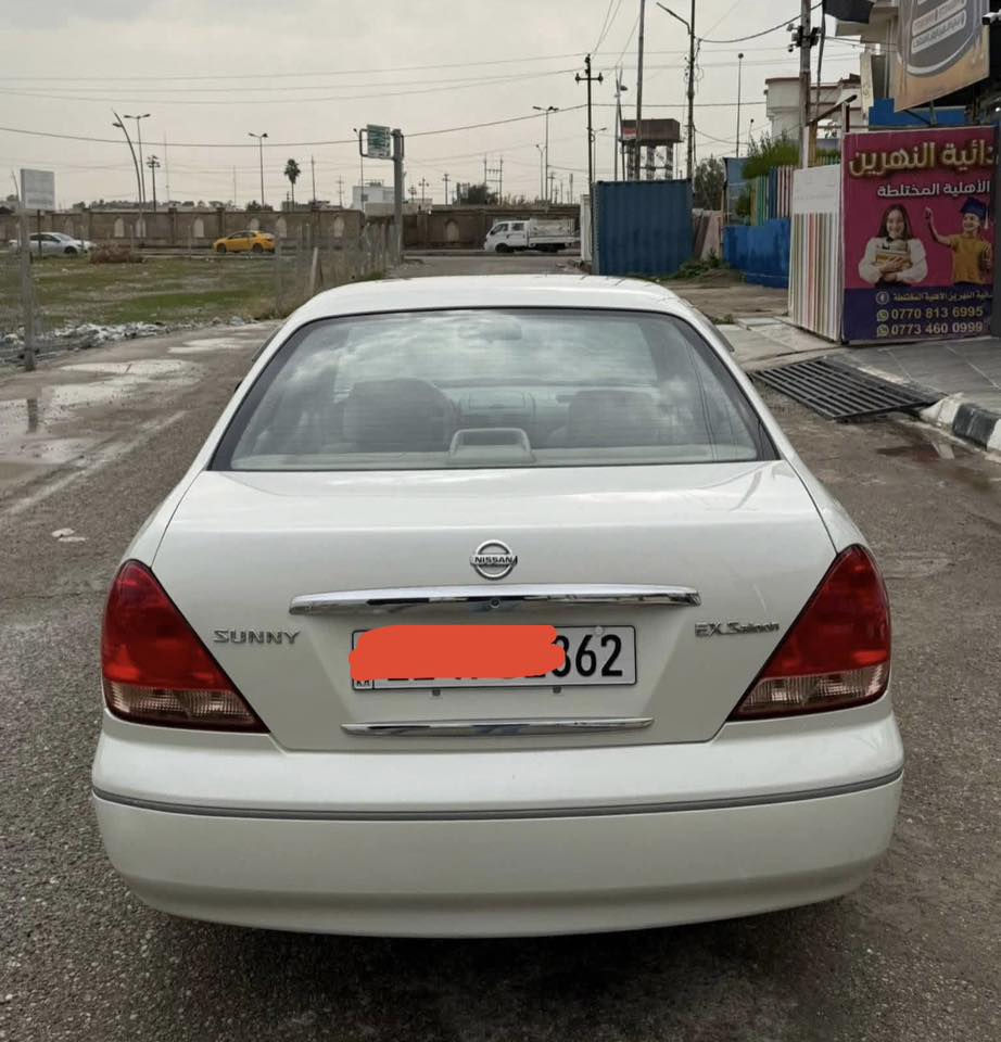 السلام عليكم
نيسان سني ياباني 2009 
شرط كير محرك مامفتوحه✅
 صدر امامي خلفي جاهزه✅
 اربعه تايرات جددت✅
 سنويه وارقام جدد ✅

كفاله عامه  ✅

 رقم صاحب***********
