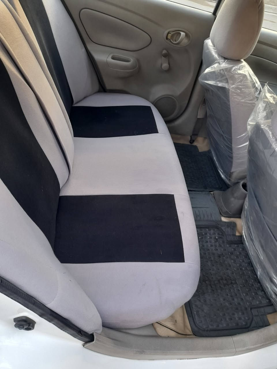 السلام عليكم 
للبيع نيسان سني هندي بليته زركه 
موديل 2020 رقم اربيل الجديد تريد تحويل تريد وكاله كير مكينه صدر تبريد سياره جاهزه شاشه دوشمه جديده 
العنوان / بغداد- الصليخ 
السعر / 104
الاتصال / ***********
