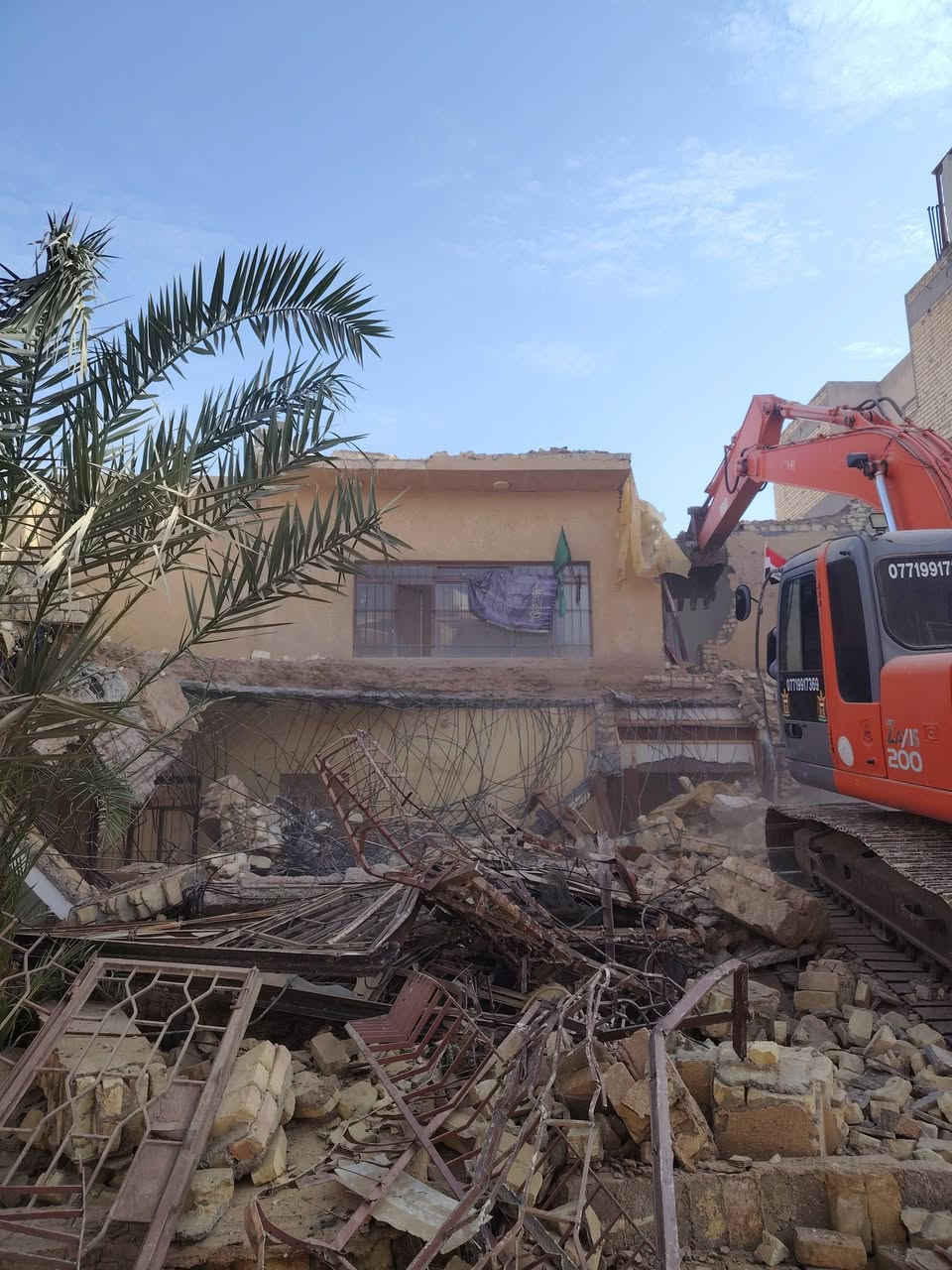 ياألله ألله هم صلي على محمد وآل محمد مستعدون 👷🏻‍♂️لتفليش البيوت 🏘ولبنايات🏬 مع رفع النقاذ وفرش سبيس وتسليمها قطع جاهزه للبناء🧱  بأنسب السعار 🔴العنوان ميسان /العماره للستفسار نتصل على الرقم***********
