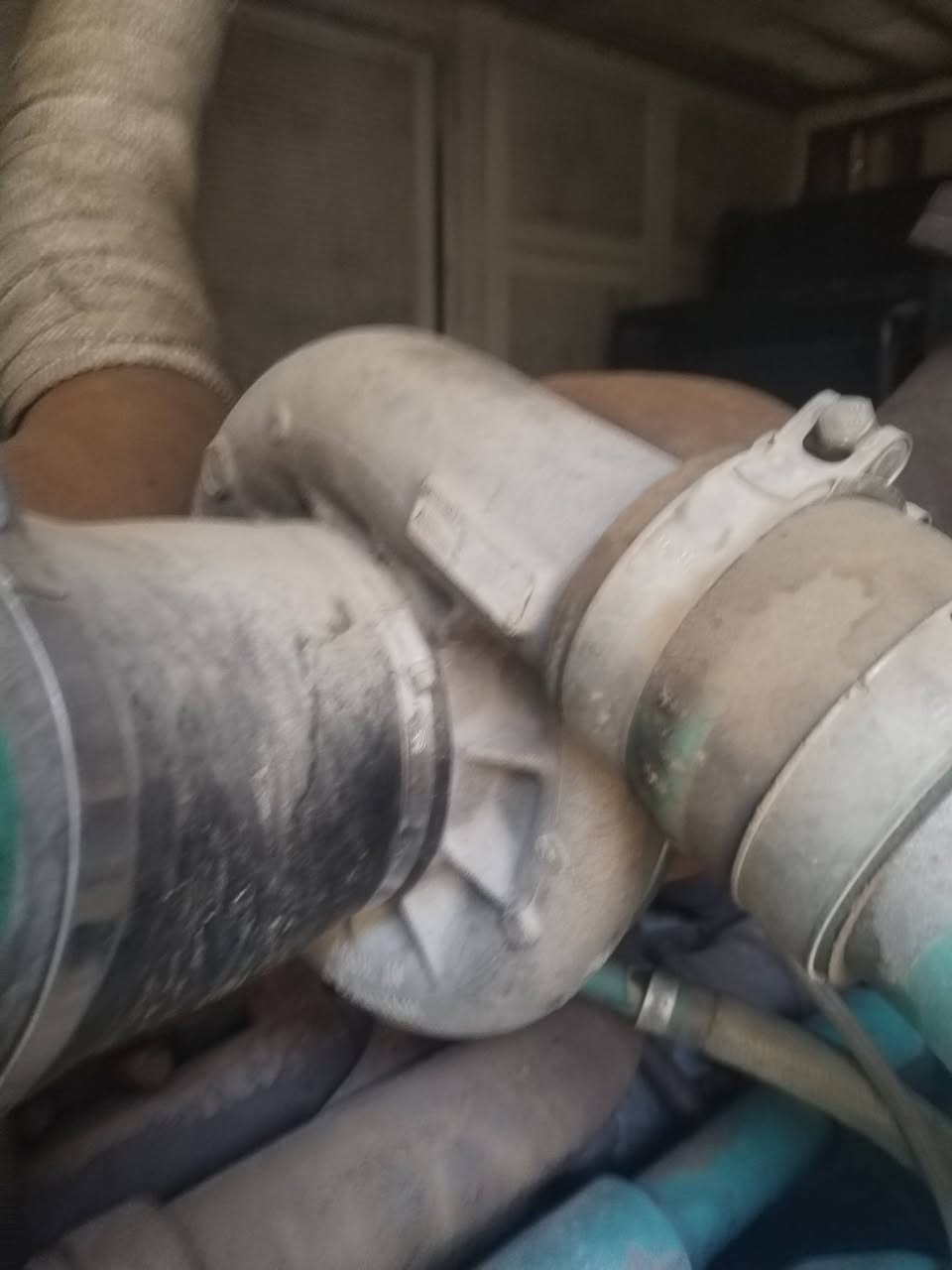 سوبر كومنز ميكه وربع للبيع المكان بغداد *********** للتواصل واتساب
