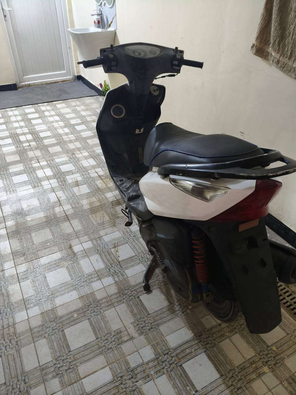 دراجه ماكس ثعلب للبيع دراجه تخبل قبل شهرين طالعه من الخانه مكان نجف للاتصال *********** متواجد
