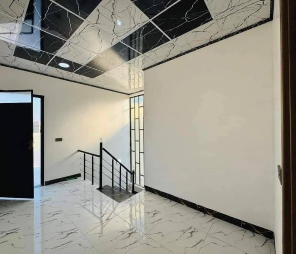 � دار للبيع – حي الملايين الثانيه مدخل مقابل المول 
• المساحة: 120 متر ➖ واجهه 6 متر 
• خدمات كامله ماء وكهرباء وتبليط
🔹 المواصفات :
• بناء حديث نضام دكتات وسبالات وكامرات
• الطابق الأول: غرفتين نوم + صالة + استقبال + صحيات
• الطابق الثاني: غرفه نوم + صالة
• سند زراعي ملك صرف بستان ووصل تمليك
للاستفسار والتفاصيل الاتصال .
#مكتب_انوار_الموصل_للعقار
***********
***********
‏‪***********‬‏
