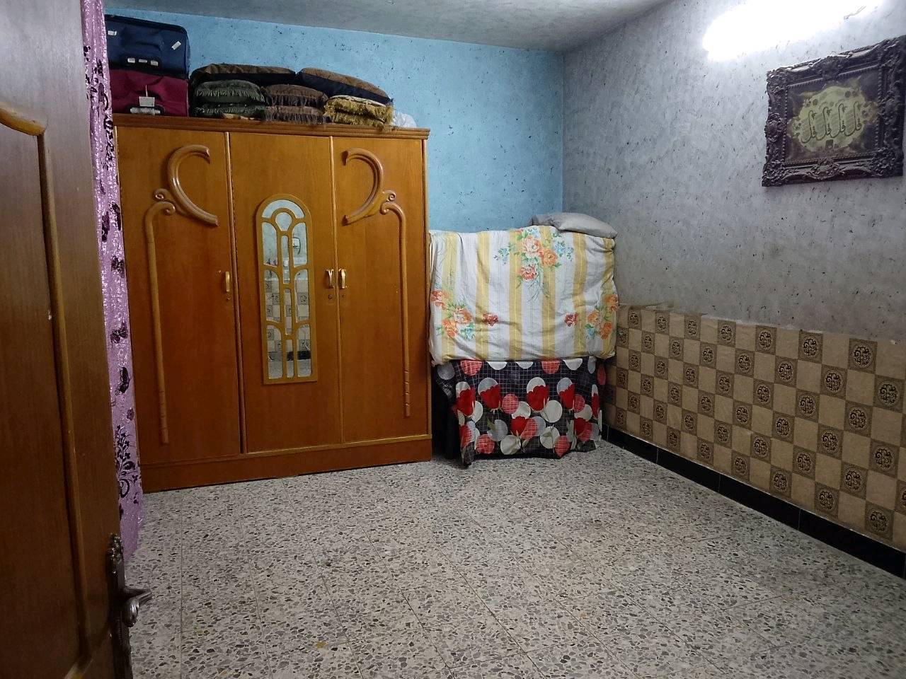 💥 سلام عليكم💥 
بيت للبيع منطقة الكرغولية سايد الواحد قرار 25 مساحة 125
شارع مدرسة المسار اول فرع يحتوي على صحيات خارجيه وداخلية غربي وحمام واستقبال وصالة ومطبخ وغرفة كبيرة والطابق الثاني يحتوي على غرفة وصحيات وصالة الاستفسار ***********_ ***********