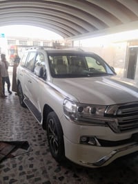 لاندكروزر • ٢٠١٧ • كفاله عامه