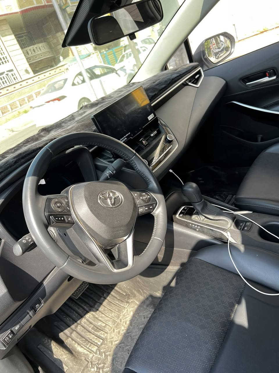 كورلا 2025 
ماشيه 16700
السعر 135
بيه حادث بسيط 
بدل بيه 3 قطع نفس الون بدون صبغ 
***********
