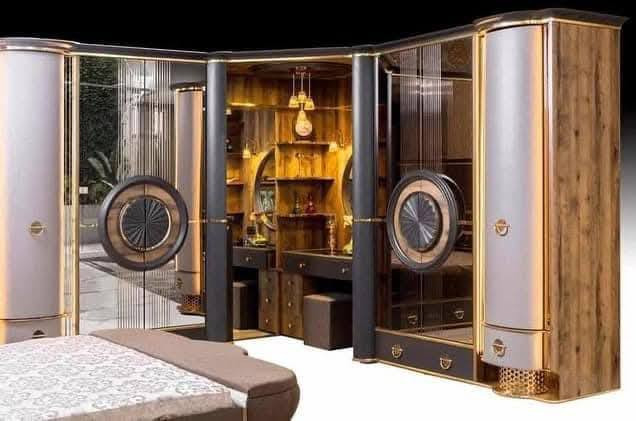 للبيع غرفه مستعمله نفس الي بلصوره بلظبط سبب البيع انتقلنا لبيت والمكان ميكفي السعر 3 ملايين وبيها مجال العنوان كربلاء حي رمضان ***********
