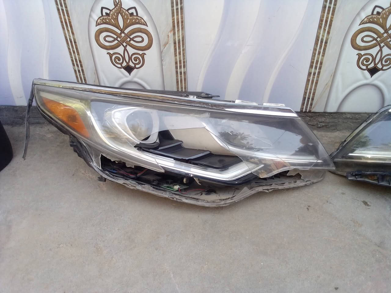 السلام عليكم من رخصت الادمن المحترم لايتات  اوبتما البلاديات مال السيارة  شغالات و ع الفحص ومناسبات الشراي يتصل غير متواجد ع النت والى معندك رصيد رمش واني اتصل *********** وبيك خير وتدلل
