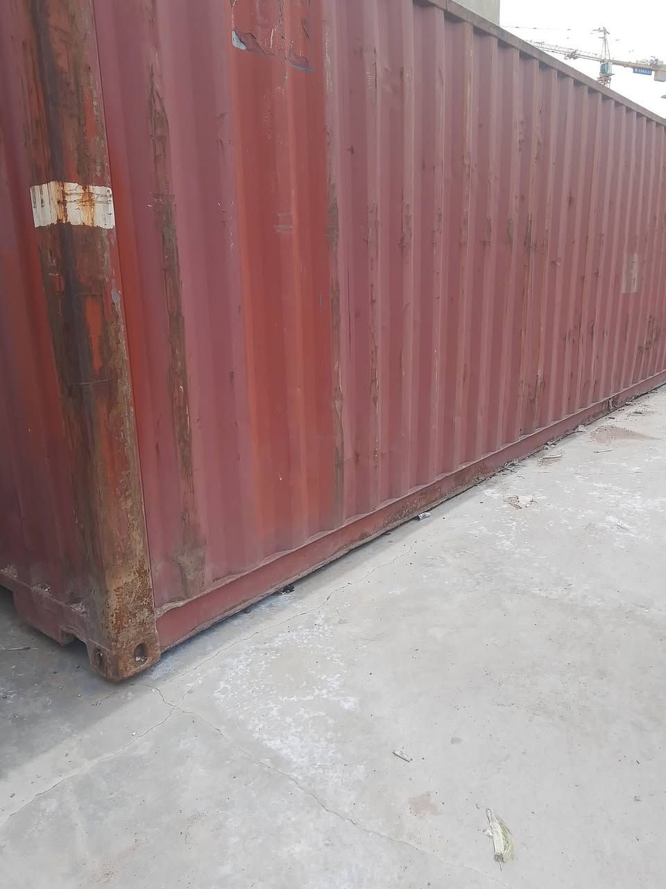 السلام عليكم حاويه لبيع 12متر جدأ نضيفه ***********
