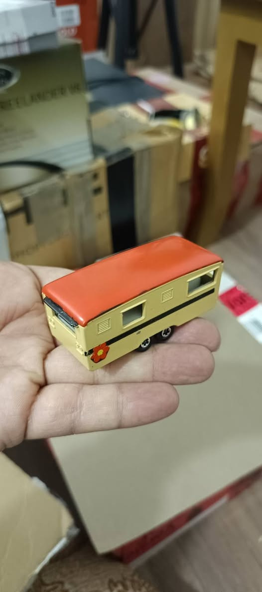 Matchbox Lesney:


**إذا كنت صاحب هذا الإعلان وتريد حذفه لأي سبب، رجاءا أرسل رسالة إلى الدعم الفني**
