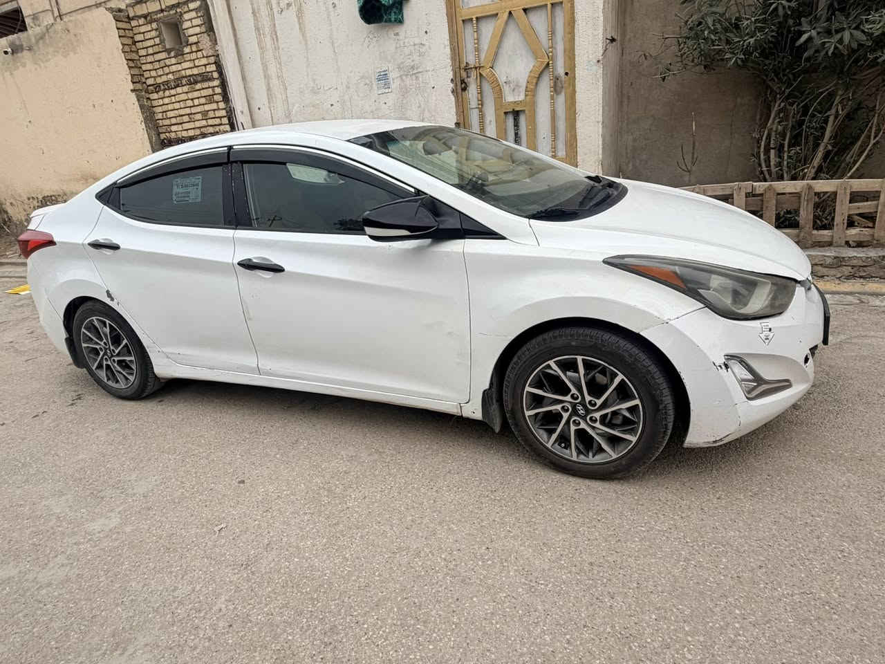 سلام عليكم
لانتره 2016 أمريكي 🇺🇸 
سياره  بيه 3قطع باب وجملغ وبندي 
مكينه 1800دوش مكينته جديده 
تخم تاير جديد 
سياره جاهز 
سعره 100 وبيه مجال 
ناصريه مركز /***********
