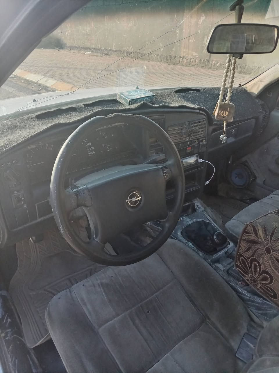 اوبل اوميكه موديل٩٢ رقم كركوك مشروع وطني باسمي سياره معمره جماليه لاضربه ولا شي مجرد خياسات ومعمره عام بيع او مراوس حسب القناعه السعر ٣٦ وبيها مجال كلها كامله كير ومحرك خير من الله نقصها دبلات خلفيه كهربايات كله شغله ارفلو مال كصه صارله شهر من خليته مكاني تكريت القادسيه قرب دايرة المرور بشارع ٦٠ رقم تلفوني *********** اخوان الي مايعجبه لا يكسر بحلال الناس موجود خاص
