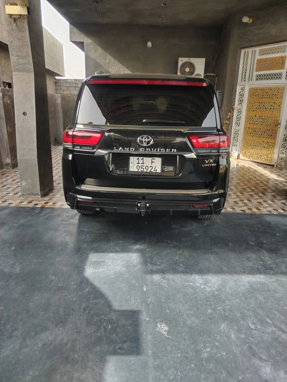 لاندكروز موديل24vx ماشي 2000كافله عامله رقم بغداد ***********
