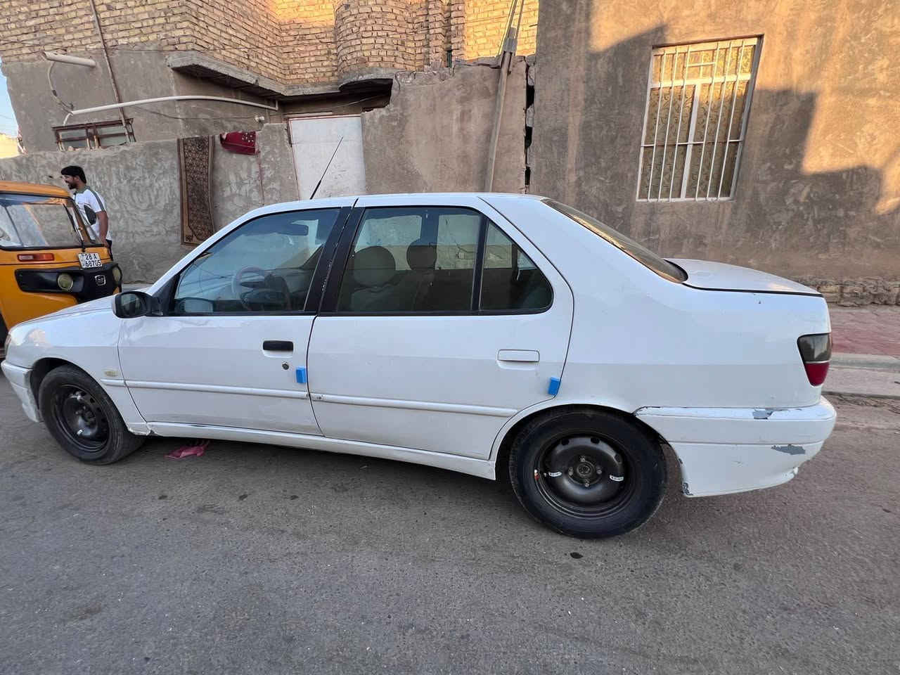 للبيع بيجو فرنسي 306 رقم بغداد انگليزي مميز
سيارة صبغ بس بنيد وقبق الجنطة 
مكينه گير وتخم تاير جديد وتبريد شغال 
السيارة نقصها حدادية ومشط 
السعر 38 وبيها مجال حگ الجية 

***********
