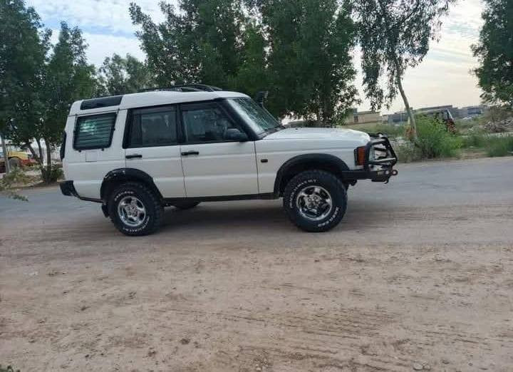 السلام عليكم لاند روفر دسكفري موديل 2001 رقم بغداد باسمي انكليزي مكينه گاز 4سلندر  كير عادي فورويل دعاميه ولويات ARBونج سحب تخم تاير جبلي السعر 100 وبيها مجال مكاني واسط العزيزيه رقم..***********
