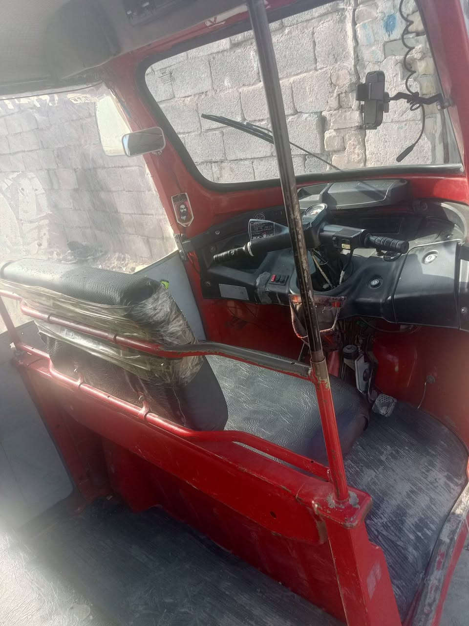 تكتك TVSللبيع مابيهه نواقص كاملة موديل 20 سعر 4و800 وبيهه مجال ***********
