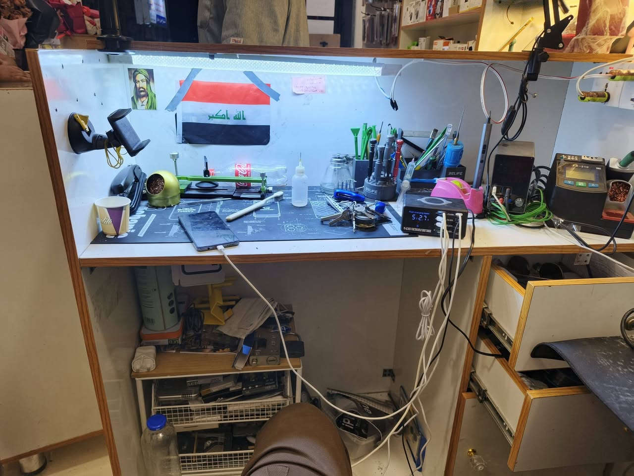 للبيع محل تليفونات ومكتبة
محل متكامل للبيع، يحتوي على:
 بيع وصيانة الهواتف النقالة
 إكسسوارات ومستلزمات الموبايل
مكتبة وقرطاسية متنوعة
 جاهز للعمل مباشرة

📍 العنوان: بغداد – مدينة الصدر – خدمي الأورفلي

📞 للاستفسار والتفاصيل:
*********** واتساب
