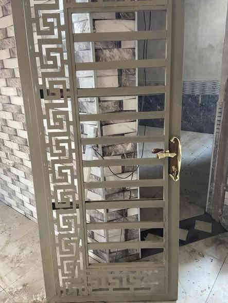 سلامو عليكم اهلنه او ناسنه الطيبين  كادر مال صبغ
نشتغل جميع الأصباغ داخلي او خارجي 

+حدداديه او طلس عام او بديل الرخام او ورق الجدران 

وصقوف اثانويه وبخدمتكم أتواصل معنا علواتساب ***********
