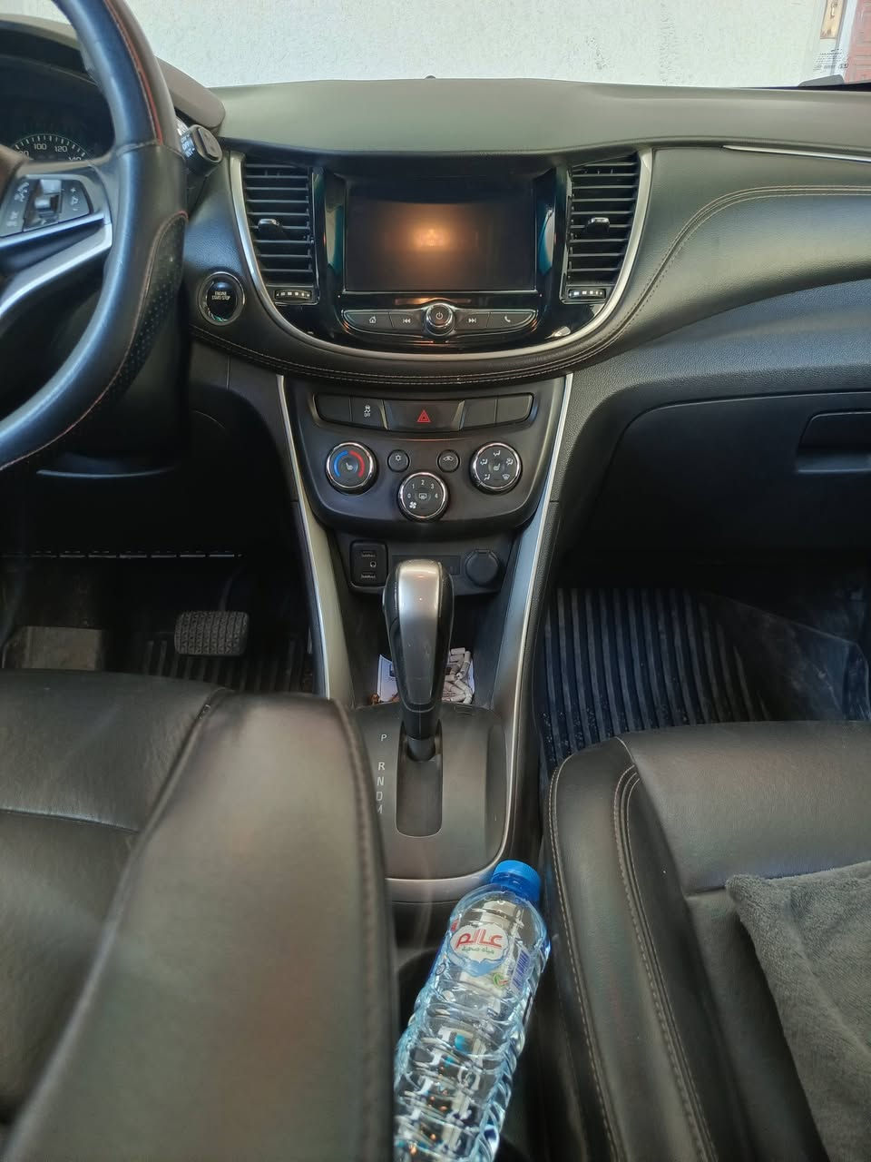 سلام عليكم سيارة شفر ليت تراكس موديل 21 ماشية 38وارد امريكي
فول مواصفات سعر 110وبيهة مجال اومراوس بصالون مكاني بصر شط العرب الكباسي رقم ***********
