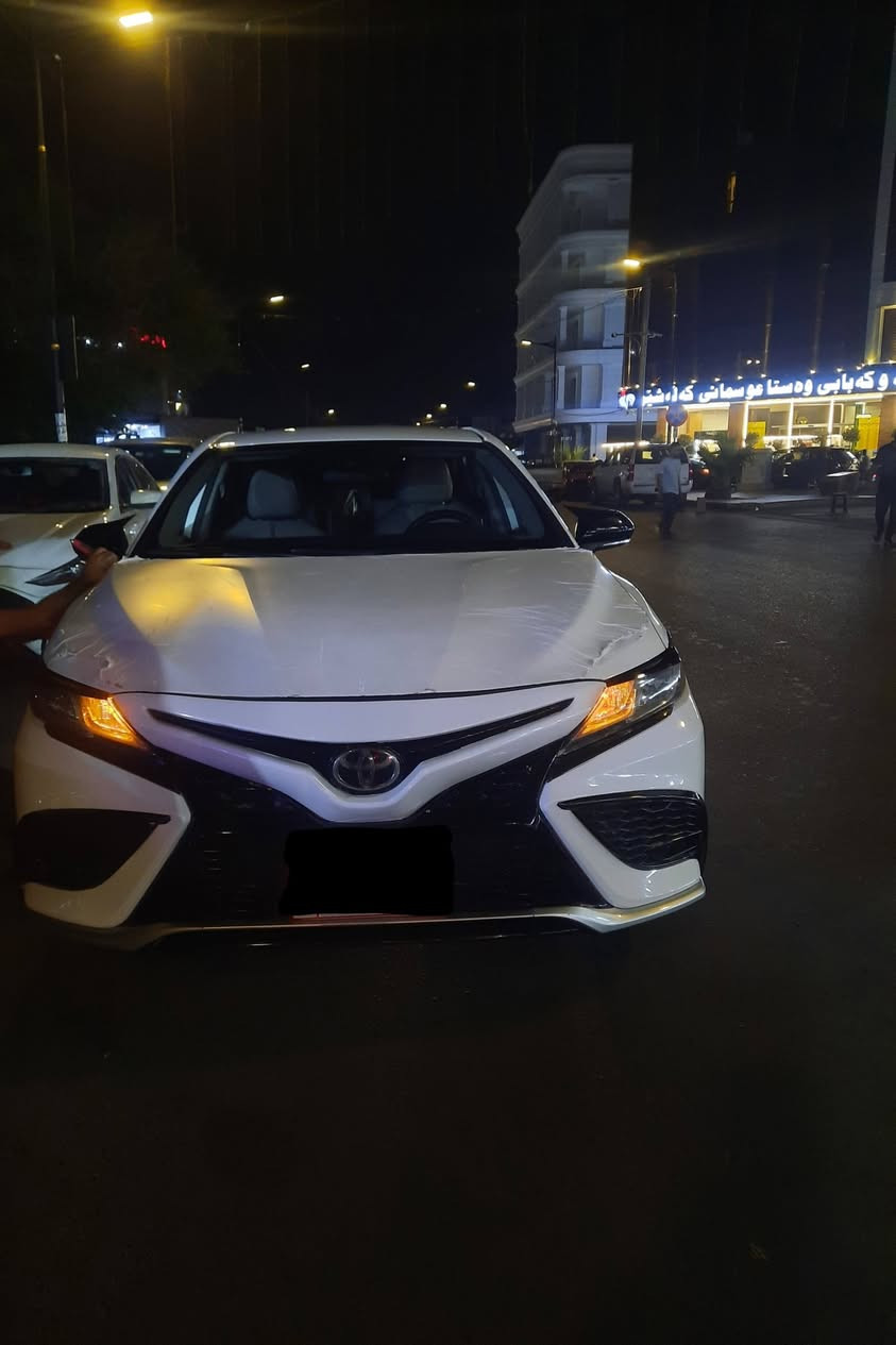 السلام عليكم 
‏
‏كامري SE
‏موديل 20
‏اللون ابيض 
‏گير + محرك مكفول
‏بك لايت محدث XSE
‏الضرر ٣ قطع + تعديل بارد شبر
‏مبدل صدر امامي كامل قبل اسبوع
‏السعر ١٨٠ ورقة 
‏مكان السيارة كركوك 
رقم شمالي
‏للاستفسار اكثر  ***********
‏
