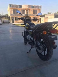 بوكسر موديل 23 نضيفه لا ضربه ولا ابد اخت الجديده   ماشيه 18الف   اوراق...