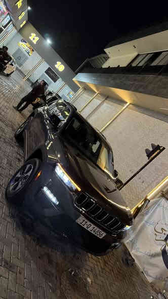 للبيع جيب كراند شيروكي هايبرد لمتد ٢٠٢٣ فول ماشيه 22الف ميل 

مواصفات 
بنراما 
صندوك كهرباء 
رادرات ٣٦٠ درجه 
كامره خلفيه 
حساسات خلفيه 
منبه اصطدام 
وقوف ذاتي 
تحديد مسار 
نضام صوت Alpine
دمام خلفي 
٣ شاشات 
تبريد قطعتين 
دخول ذكي 
تشغيل عن بعد 
وبعد هواي مواصفات بيه 

مكاني بغداد 
السعر $32,000 وبيه مجال للشراي 
صور الحادث موجوده بالمنشور الايرباك الامامي فقط 

واتساب ***********
