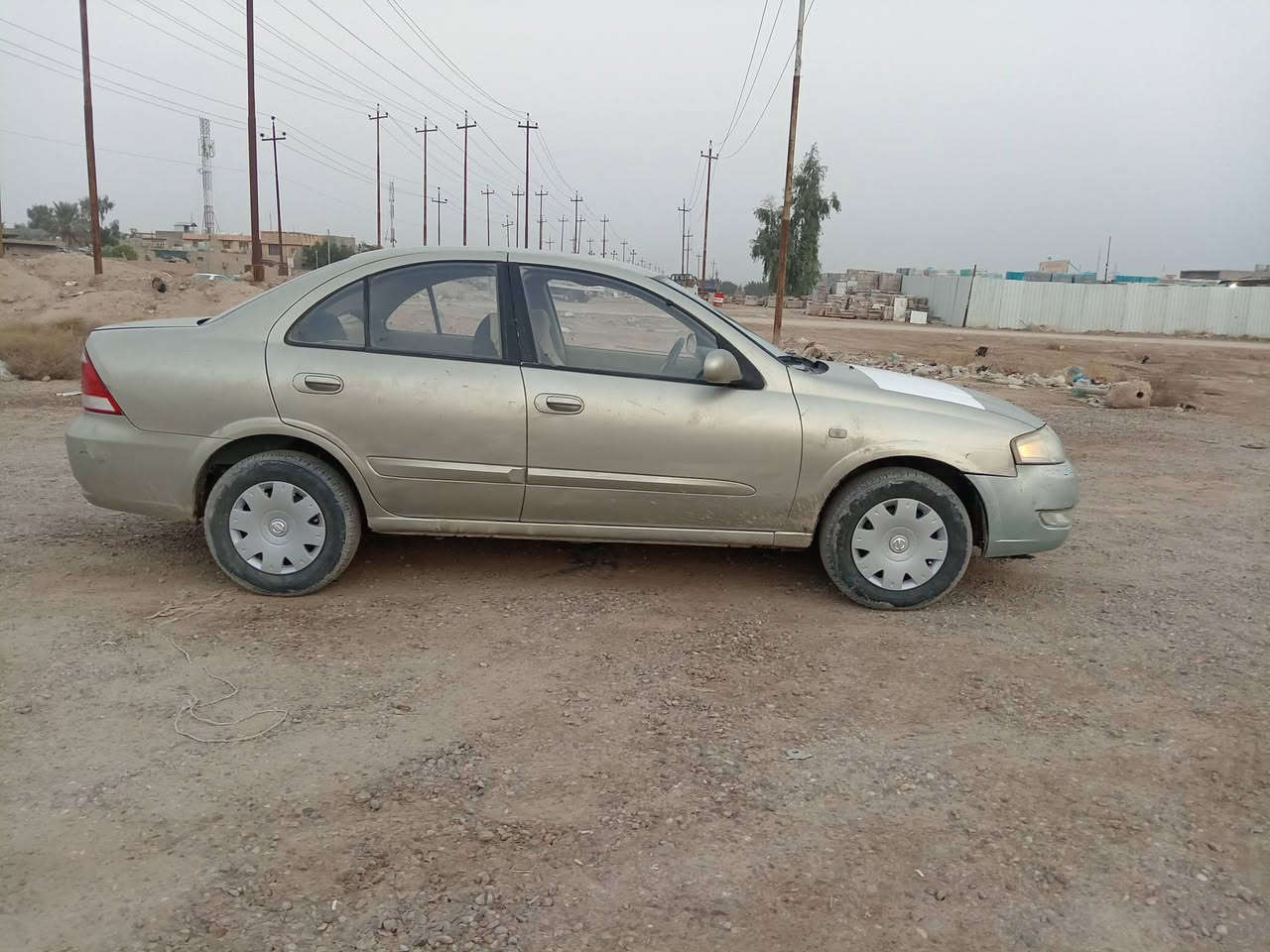 سياره سني 2007محرك جديد كير جديد صدر جديد تخم تاير جديد تبريد شغال تدفاه بيه صبغ اربع قطع مكان السياره صلاح الدين سامره***********
