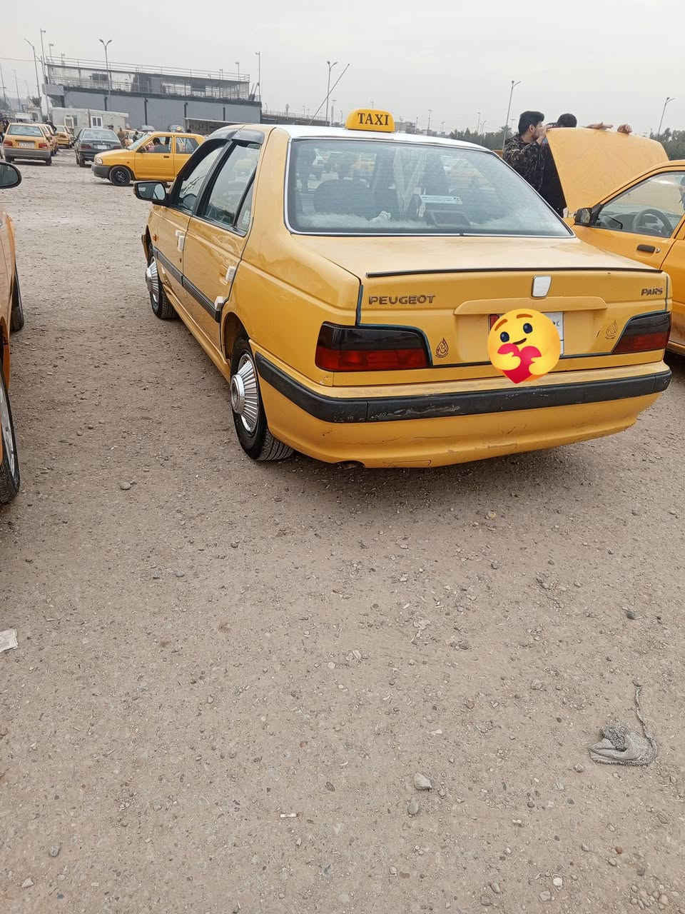 سلام عليكم بيجو بارس 2015 رقم بغداد للبيع او المراوس باحدث كير مكينه خير من الله بيها بارد بالجاملغ الامامي كد شبر مكانها بغداد الجديده شارع المسبح رقم صاحب السياره ***********
*********** حسين
