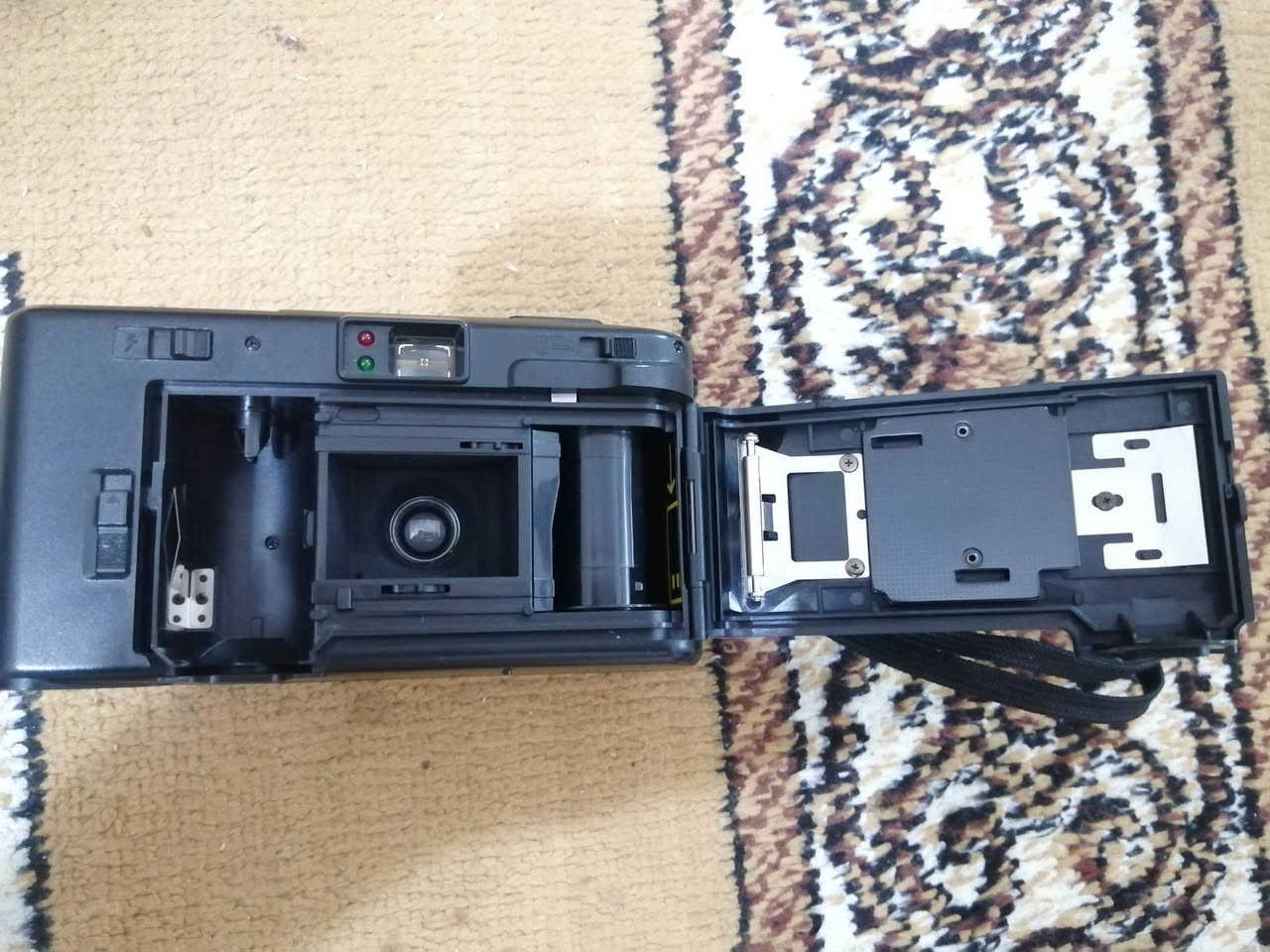 السلام عليكم
كامره صناع ياباني السعر ١٠ألف
توصيل موجود


**إذا كنت صاحب هذا الإعلان وتريد حذفه لأي سبب، رجاءا أرسل رسالة إلى الدعم الفني**