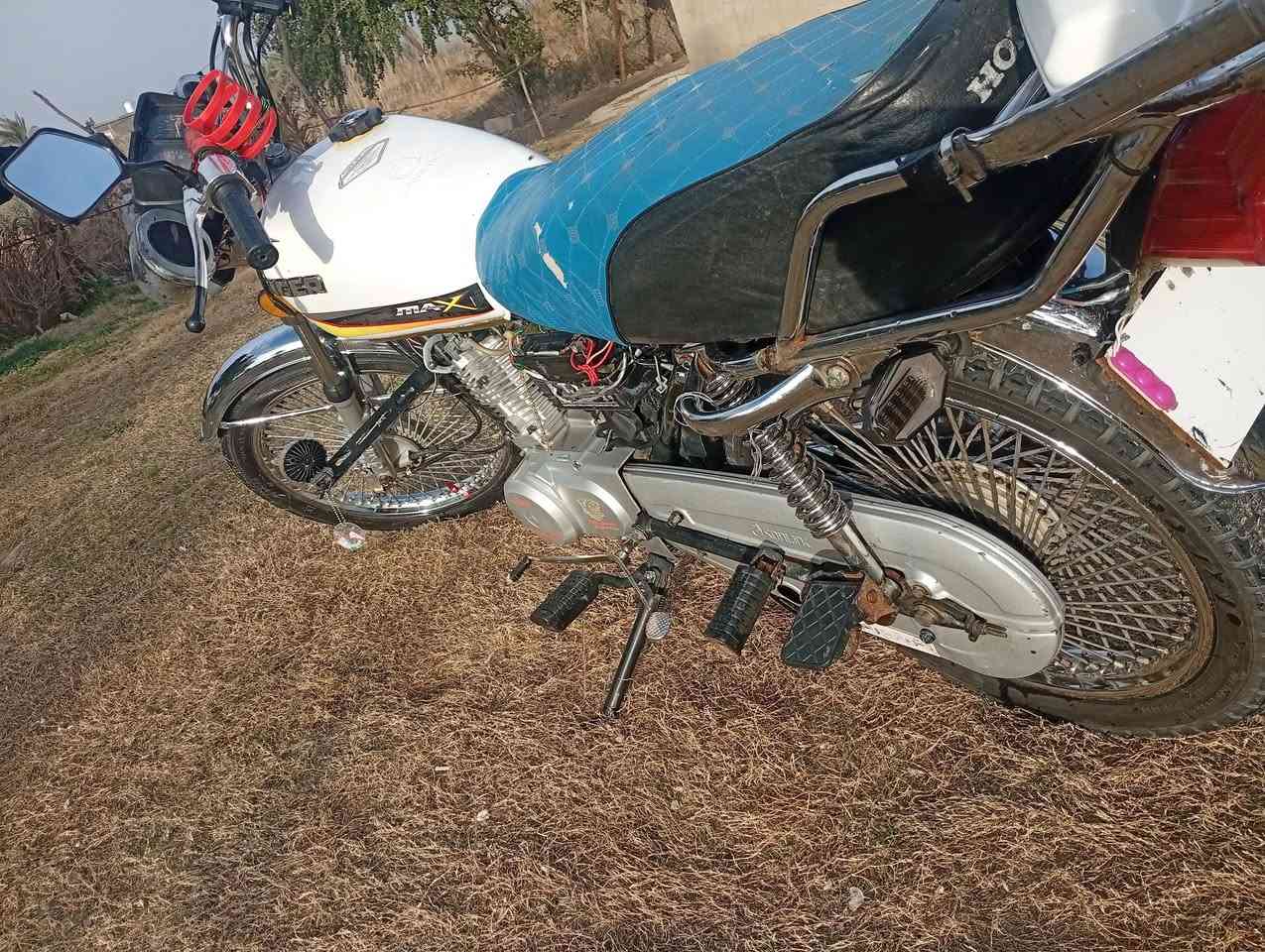 تايكر موديل 21 اوراق السعر 500 وبيهه مجال مكفوله كفاله عامه والسوك كلشي بي ***********
