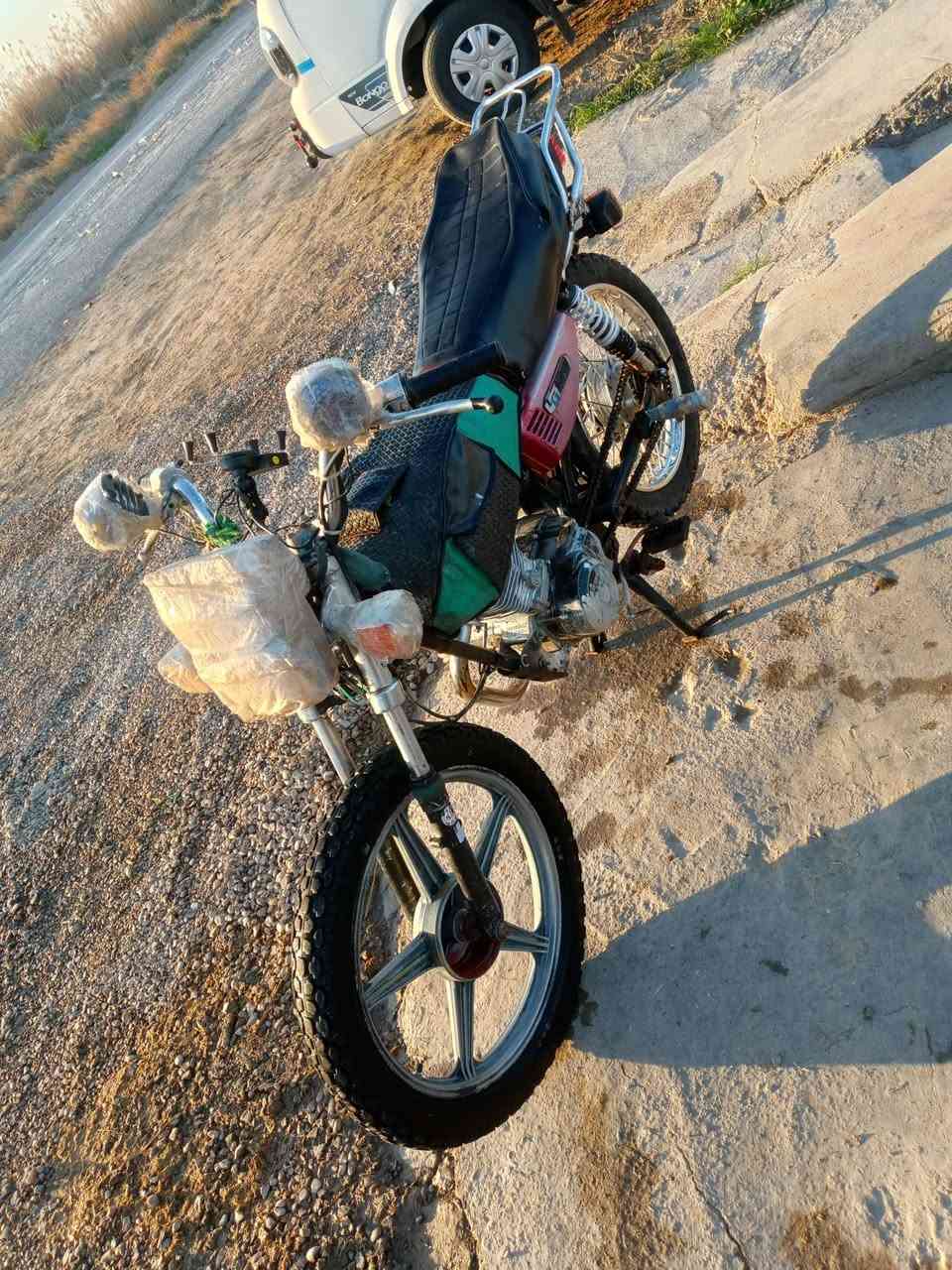 للبيع دراجه 18كلك شوفت عينك نضيفه وكهربايات كله شغاله 250 /***********
