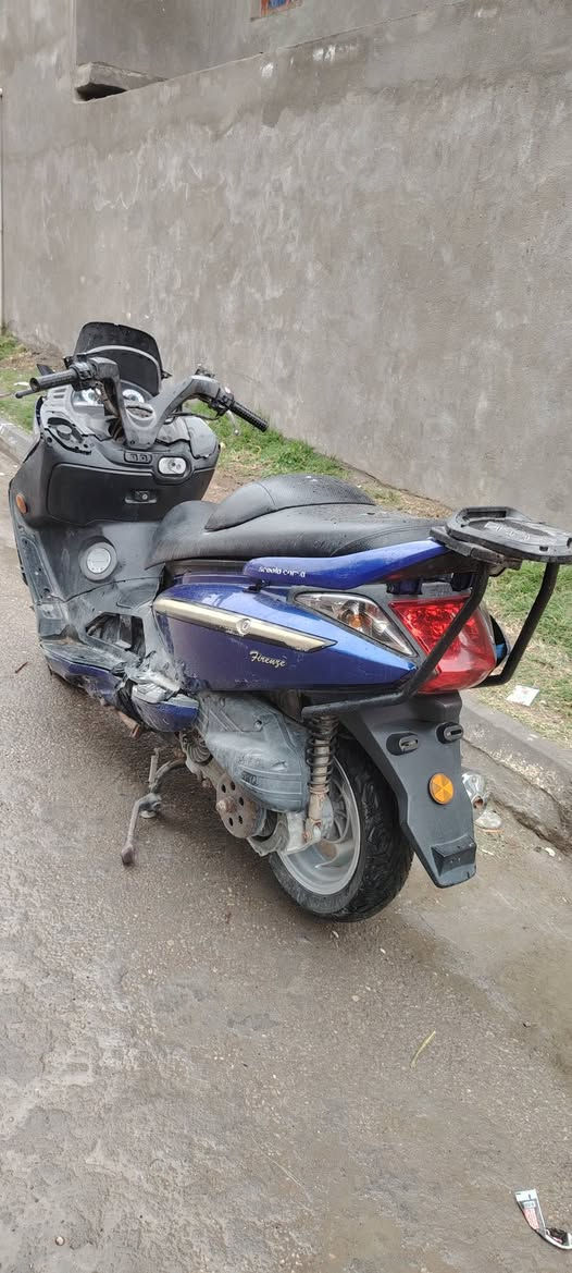 للبيع كوم حديد ناصريه مركز حي اريدو
سعرها 350 او مراوس 

رقمي ***********
