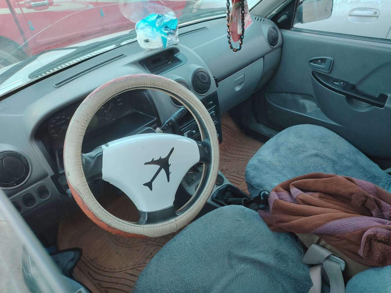 سلام عليكم سايبه موديل 2015 بيه كلبه سياره جاهزه مثل ما موضح بصوره جاهزه من كلشي شواصي نضاف كهربايات شغاله كله دواخل نضيفه بسمي سنويه 2031 حداديه جديده كير مكينه خير من الله نضيفات سعر ٣٠ وبيه مجال مكاني سماوه*********** ::::***********
