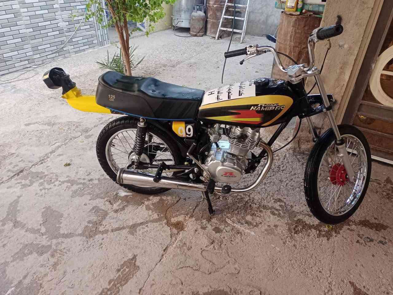 سلام عليكم درجه #لبيع شاصي سكنر 26 7 وراق مكفوله تعمير كله جديد 26 مكينه ربيدو خير منالله فول درجه ما عوزها برغي 
اريدها مراوس حتلو سكنر او بيع 700 وبيها مجال مكاني كوت شارع نفط هذا رقمي ***********
