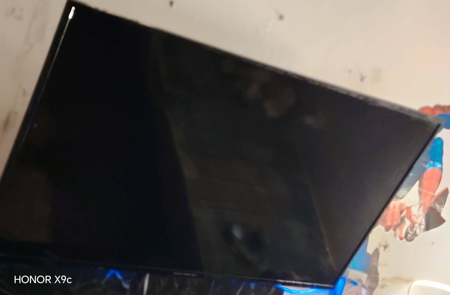 سلام عليكم
شاشه للبيع من شركه GENERAL NUMBER ONE
مستخدمه حجمه 55
مواصفاتها

4K
منافذ اثنين USB
فيها حمايه للعين
فيها سينمانا 
تكنك واي فاي
بيها يوتيوب 
نضام اندرويد ١١
توفير للطاقه
والضوح مالتها عالي
5500واط
اللاستفسار على الرقم *********** واتساب
