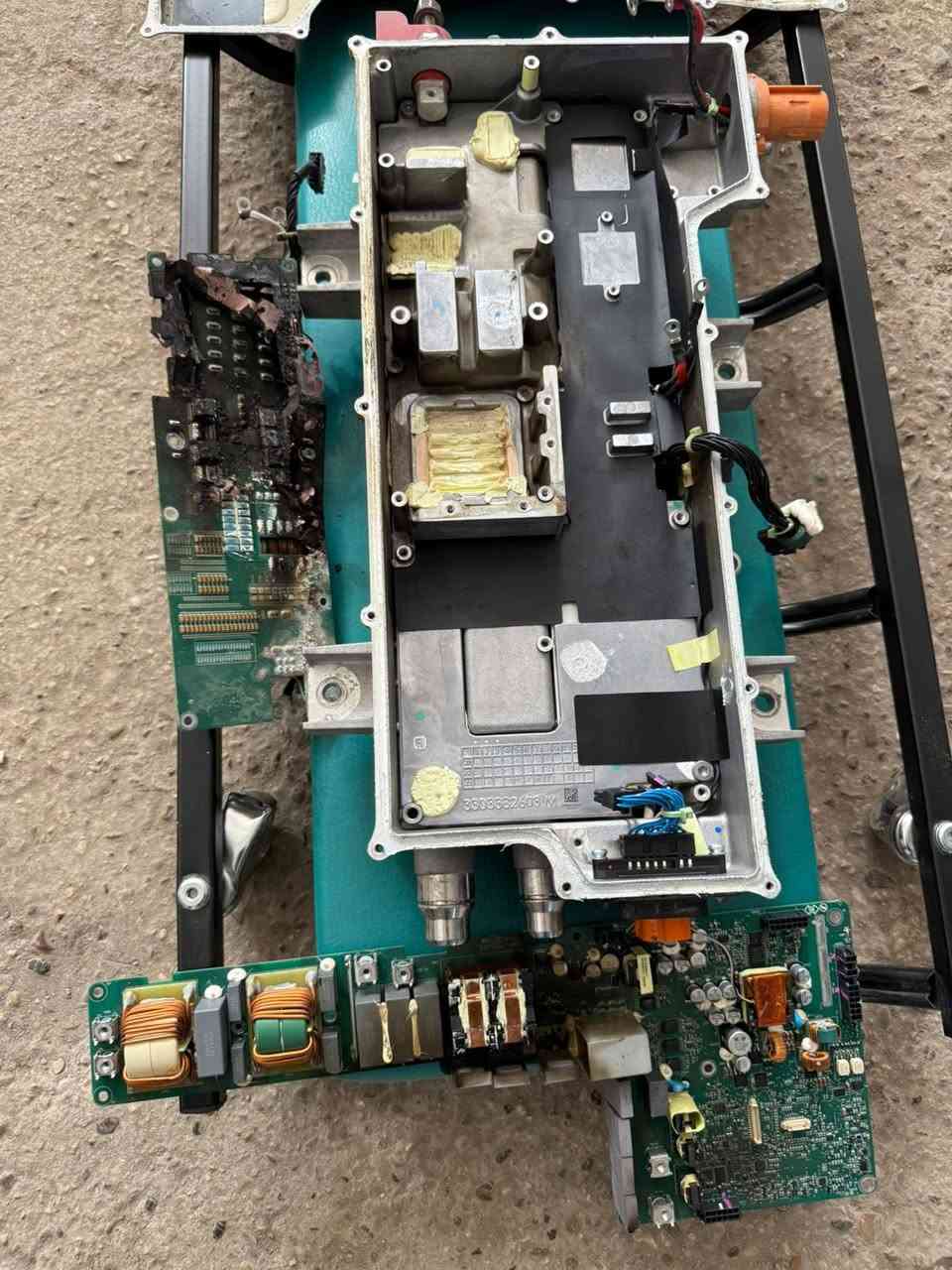 صيانه جميع السيارات الهايبرد                                                    صيانه انفيرترات الباسفكا الهايبرد 
العنوان بغداد الكراده شارع مدرسه بهلول 
***********
***********
