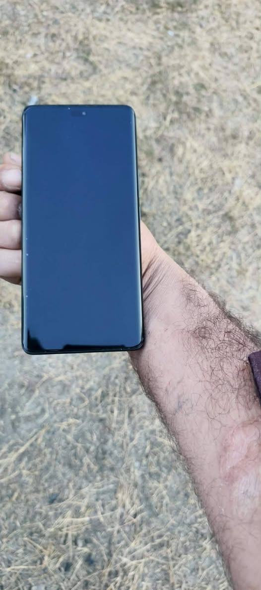 جهاز نضيف مكفول
الذاكرة 256 HONOR X9c
السعر 280 وبي مجال قليل
كما موضح في الصور
رقمي ***********
