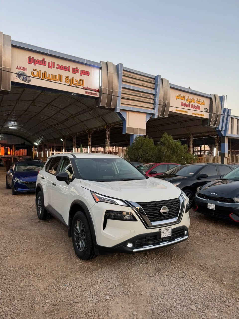 بيع او مراوس نيسان روج موديل 23بدون رقم بدون تبديل فقط صبغ اشبر طرف البنيد فقط سعره 165شراي يتصل مكان سيارة معارض الرميثه عالشارع العآم معرض احمد آل شمران ***********
