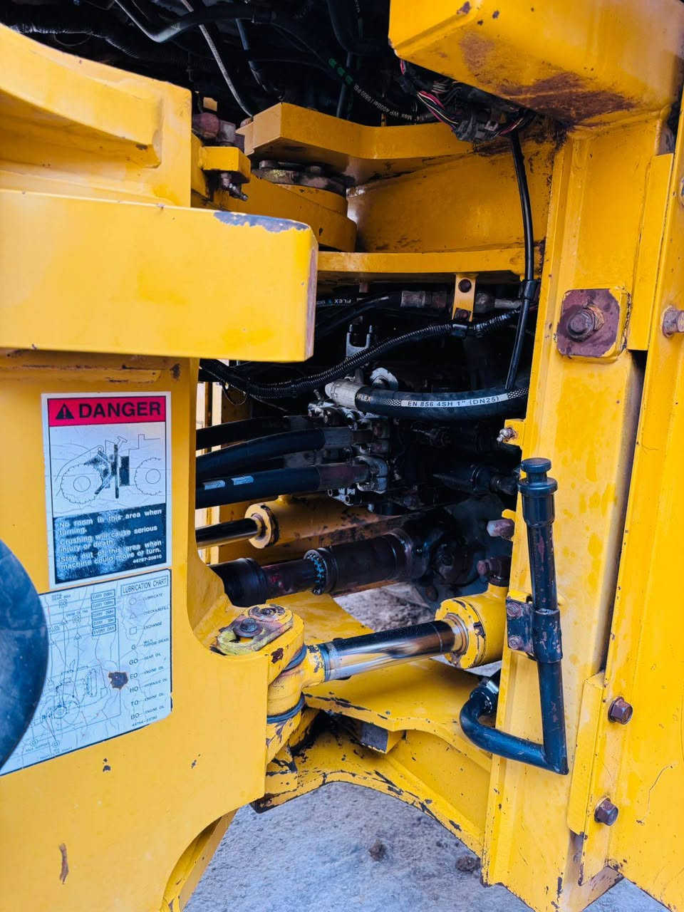 شفل ٧٠ موديل ٢٠١٢
محرك ازوزه 
ليبر هيدروليك 
 دخول جديد مكفول كفاله عامه 
للإستفسار : ***********
